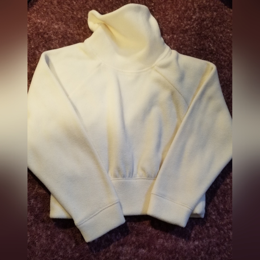 Cozy Cream Girl's Turtleneck Sweater Size Med (8)